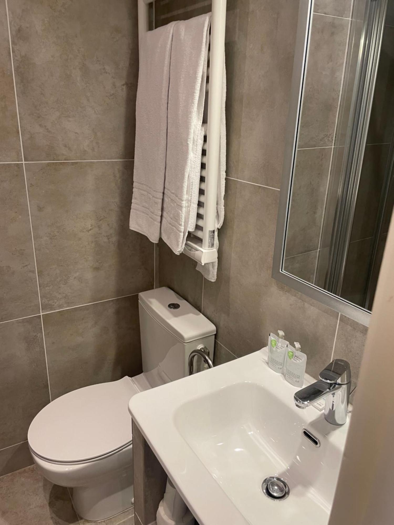 Hotel Azur Lyon Eksteriør billede