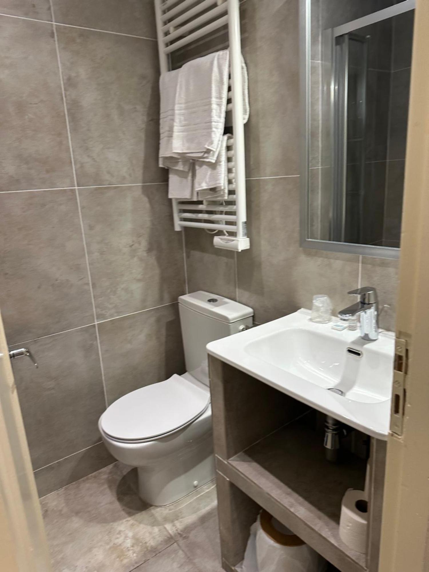 Hotel Azur Lyon Eksteriør billede